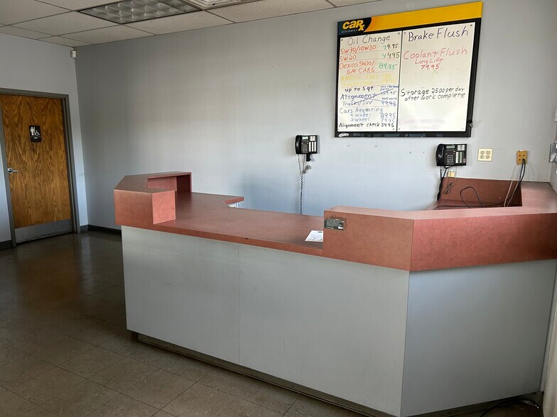 More Photos Of 7247-7249 Indianapolis Blvd, Hammond Auto Repair For Sale