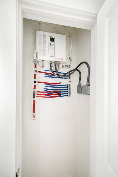 More Photos Of 300 Elm St, Hogansville Apartments For Sale