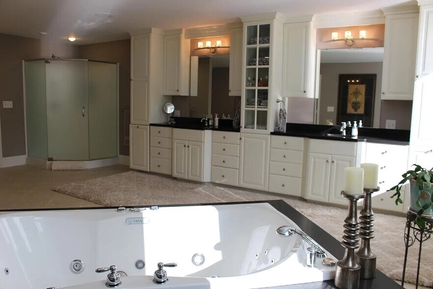 More Photos Of 1376 US Route 1, Cape Neddick Freestanding For Sale