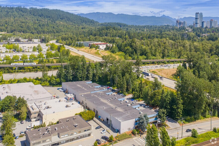 More Photos Of 8575 Government St, Burnaby Warehouse For Lease