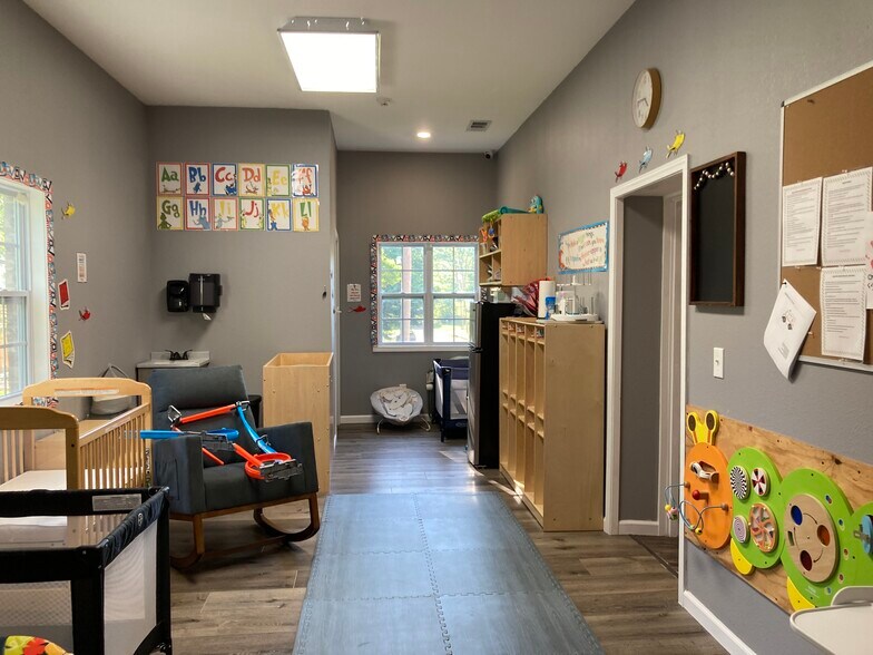 More Photos Of 112 Pine St, Greenville Schools For Sale