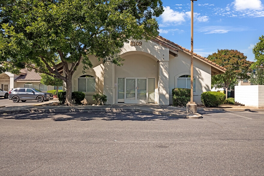 Primary Photo Of 8109 Laguna Blvd, Elk Grove Medical For Sale