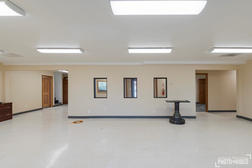 More Photos Of 612 Sinclair St, Gillette Industrial For Sale