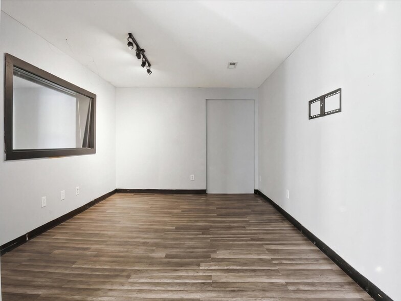 More Photos Of 151 E O St, Purcellville Office For Lease