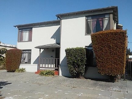 More Photos Of 5444 International Blvd, Oakland Apartments For Sale