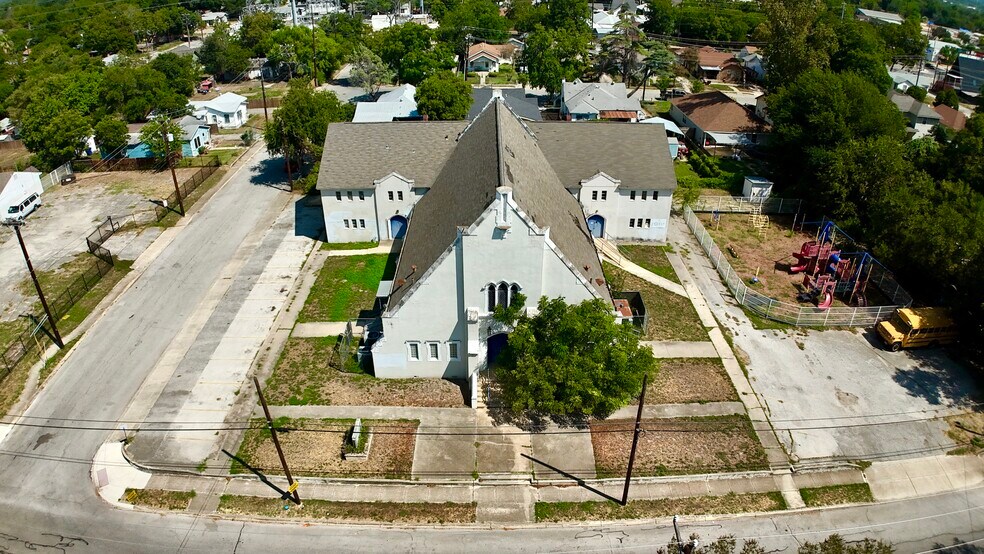 More Photos Of 507 E Mayfield Blvd, San Antonio Religious Facility For Sale