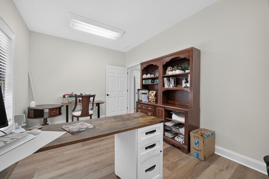 More Photos Of 155 Bankers Blvd, Monroe Business Park For Sale