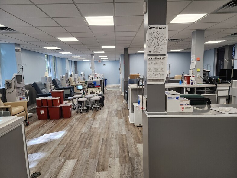 More Photos Of 5040 Snapfinger Woods Dr, Decatur Medical For Lease