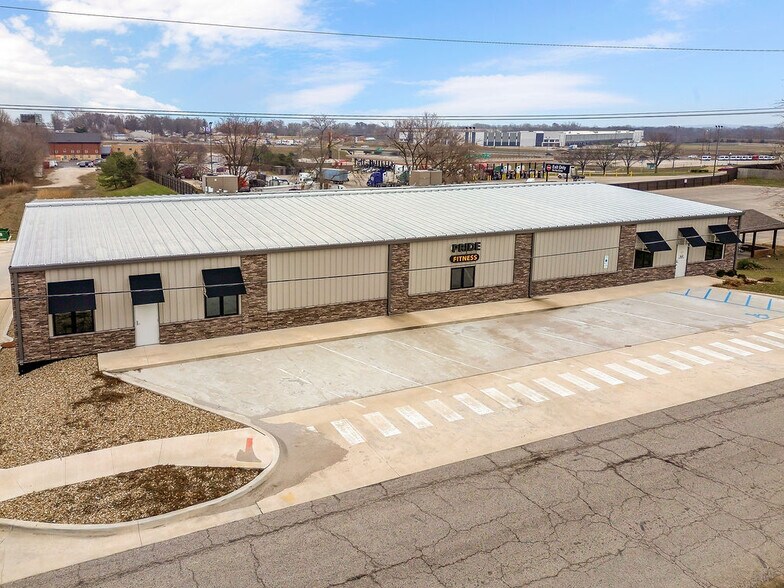 More Photos Of 6807 Sobbie Rd, Pleasant Valley Industrial For Sale