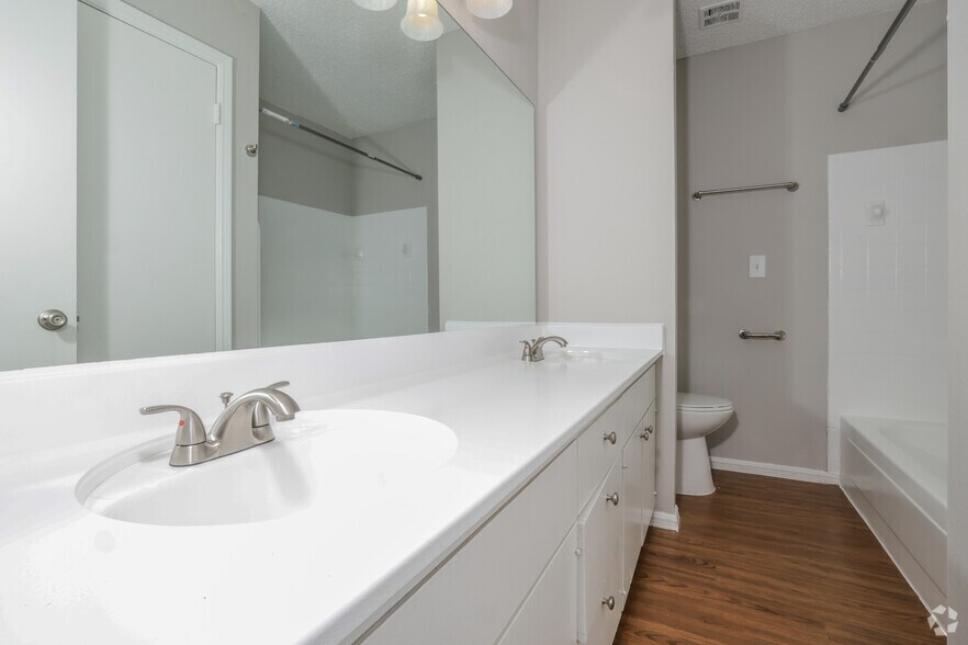 More Photos Of 1713 S Memorial Dr, Tulsa Apartments For Sale