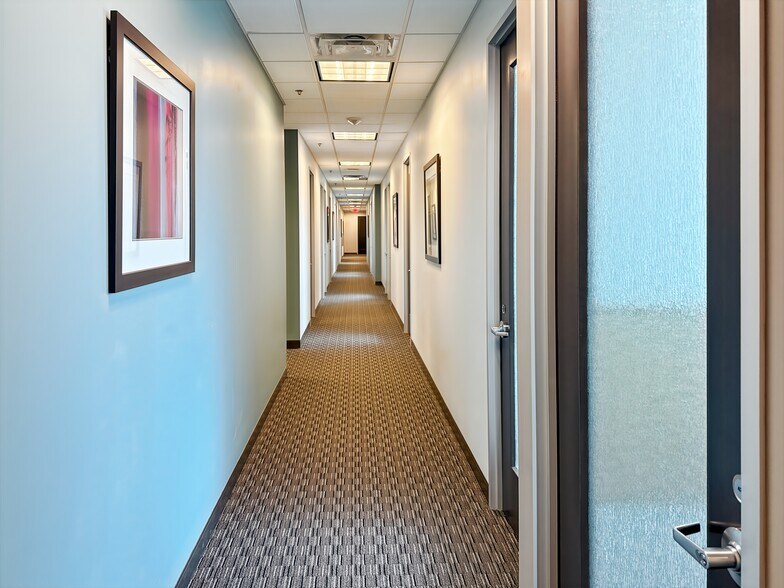 More Photos Of 2355 Highway 36 W, Roseville Coworking Space