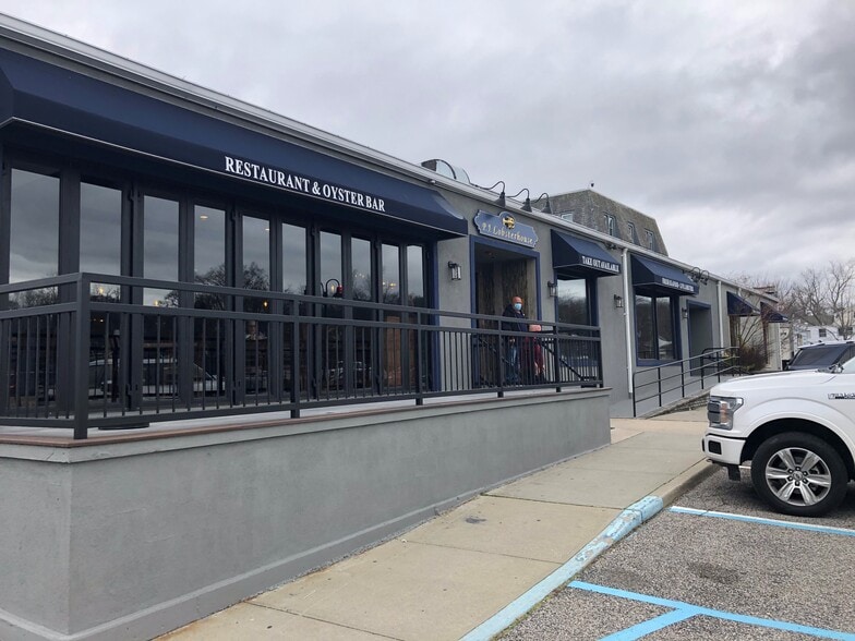 More Photos Of 134 Main St, Port Jefferson Restaurant For Sale