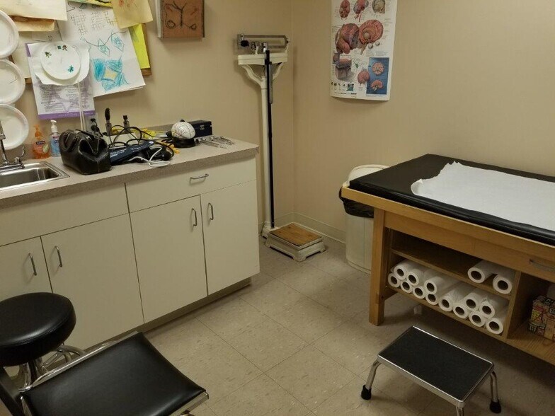 More Photos Of 5 Durham Rd, Guilford Medical For Sale