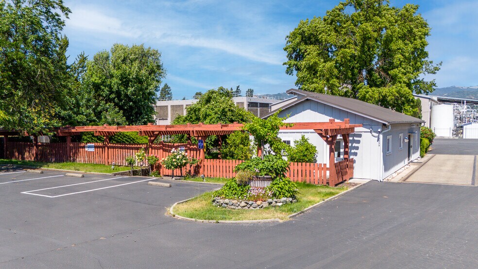 More Photos Of 2399 N State Street, Ukiah Manufacturing For Lease