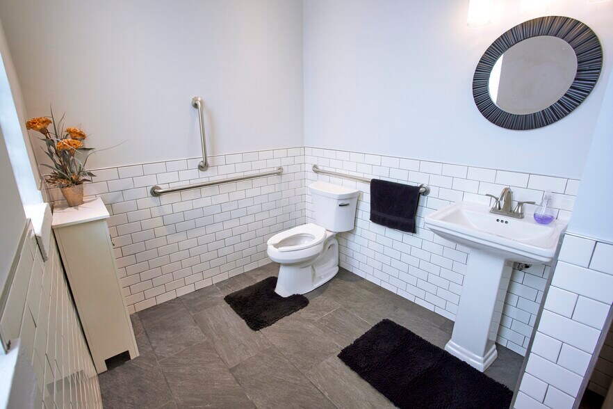 More Photos Of 301 Dorchester Ave, Cincinnati Office For Sale