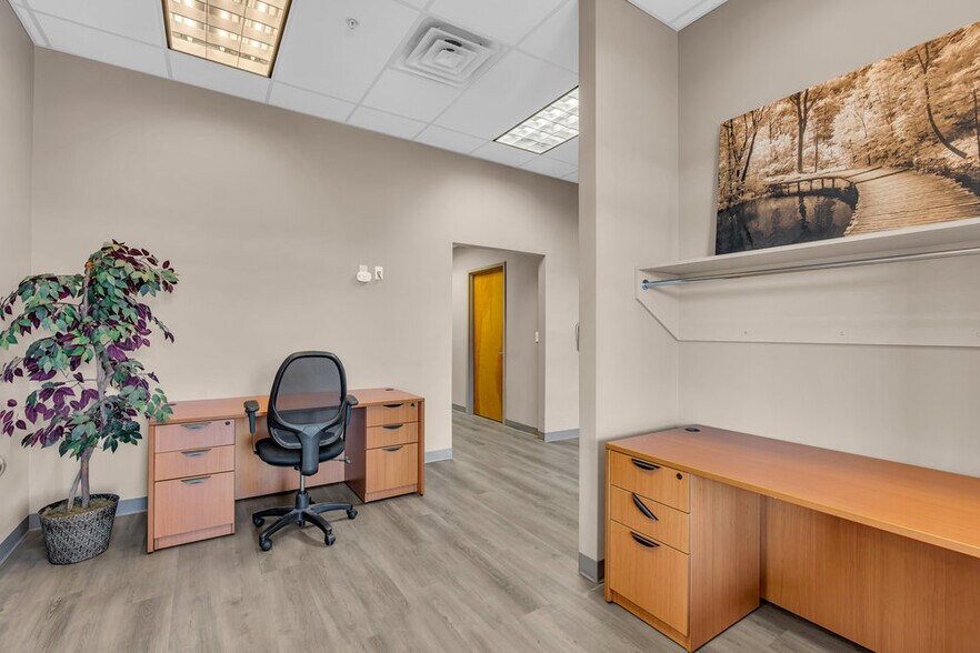 More Photos Of 355 N County Line Rd, Jackson Unknown For Lease