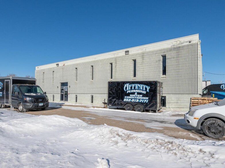 More Photos Of 1321 7th St S, Hopkins Manufacturing For Sale