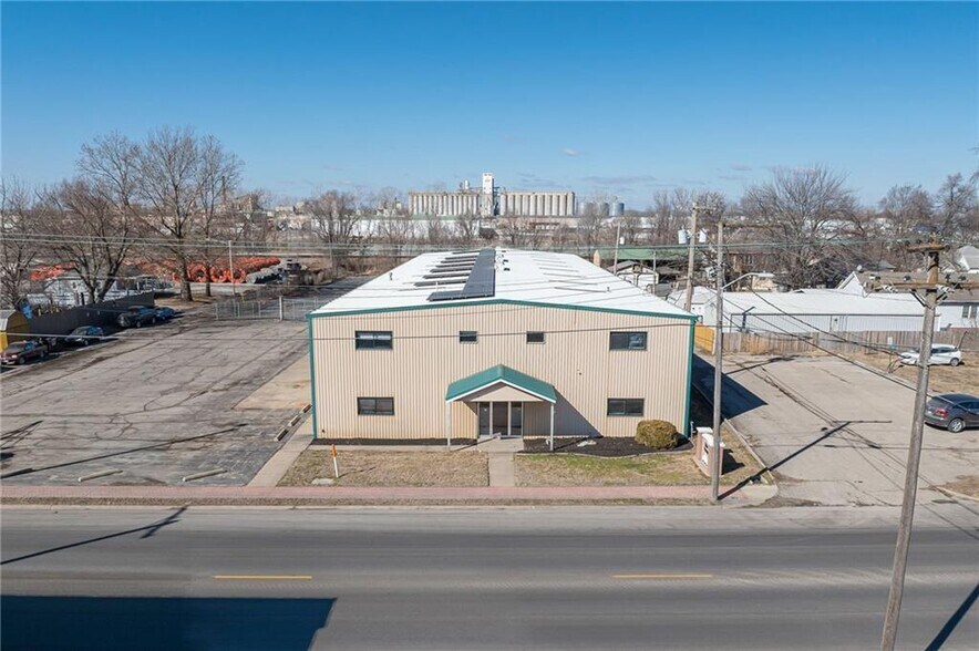 Primary Photo Of 5214 Lake Ave, Saint Joseph Industrial For Sale