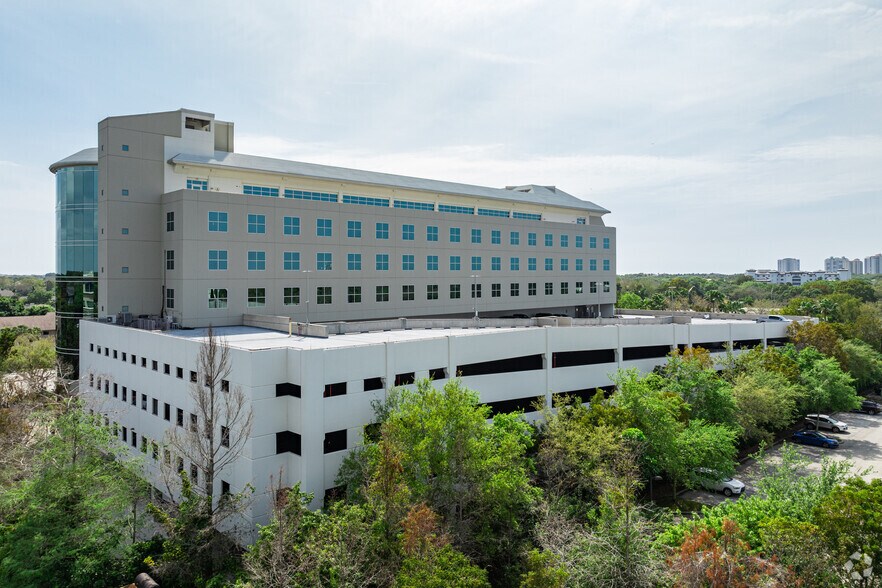 More Photos Of 999 Vanderbilt Beach Rd, Naples Office For Lease