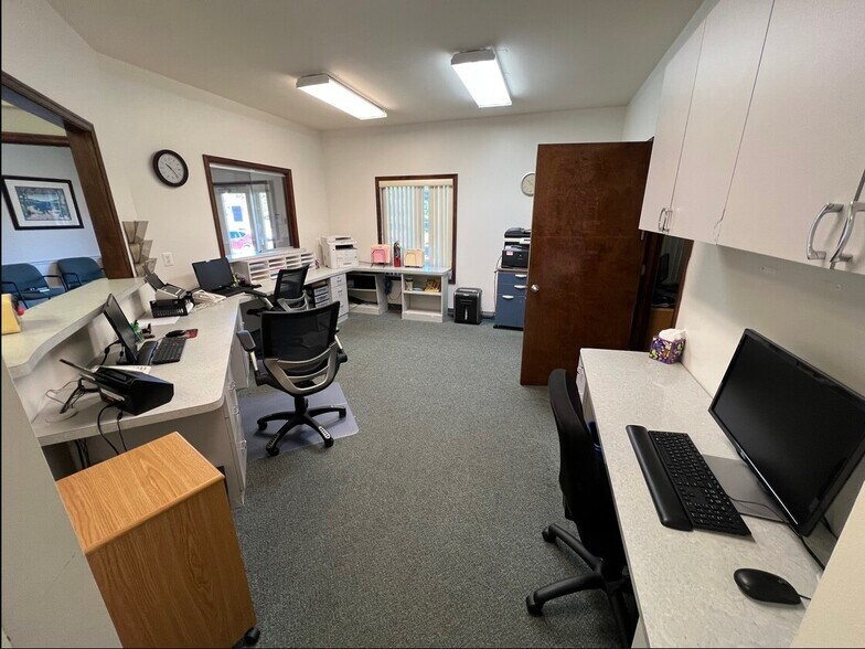 More Photos Of 188 Fries Mill Rd, Turnersville Coworking Space