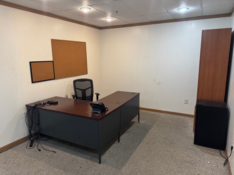 More Photos Of 7805 SR-9, Plant A, Howe Industrial For Sale