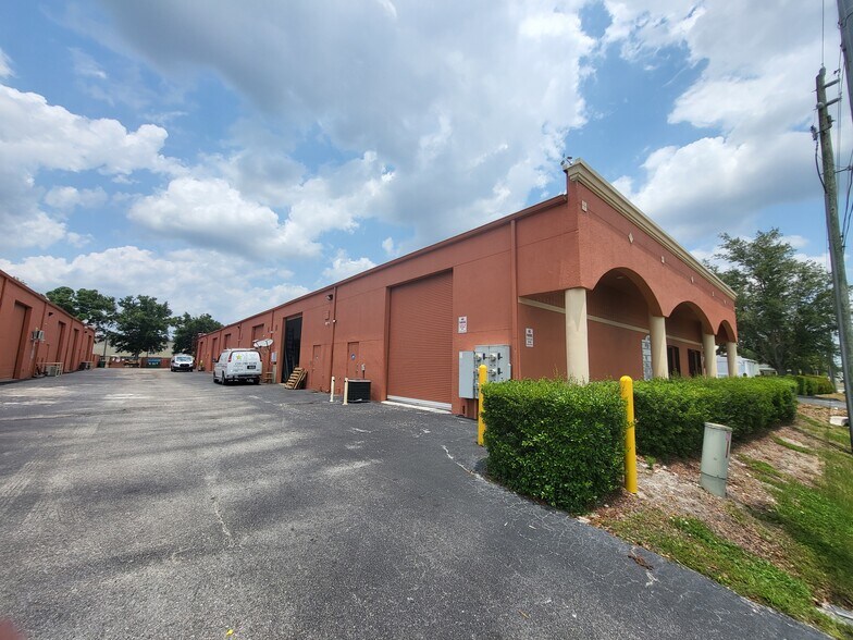 More Photos Of 5483 Lee St, Lehigh Acres Flex For Sale