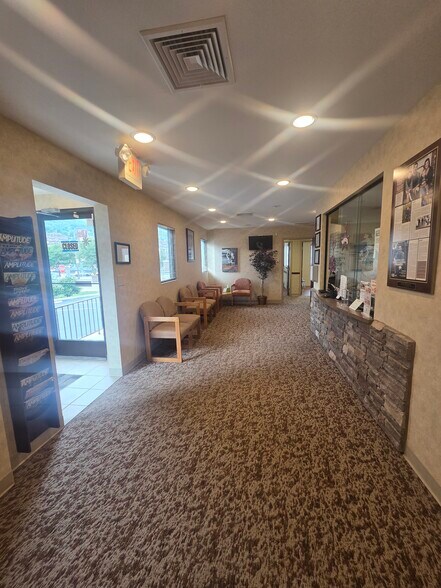 More Photos Of 90 N Claude a Lord Blvd, Pottsville Storefront Retail Office For Sale