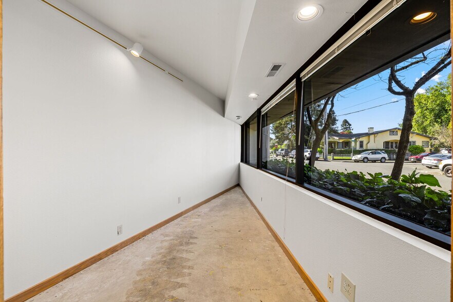 More Photos Of 610 Davis St, Santa Rosa Office Residential For Sale