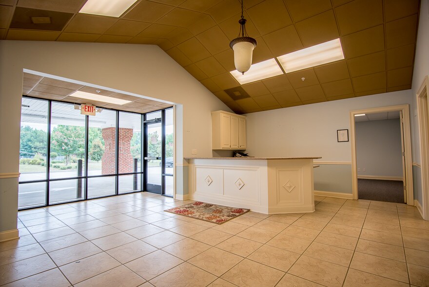 More Photos Of 9478 Winding Way Ln, Jonesboro Office For Sale