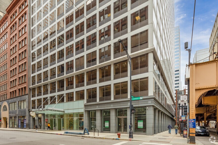 More Photos Of 200 W Jackson Blvd, Chicago Office For Lease