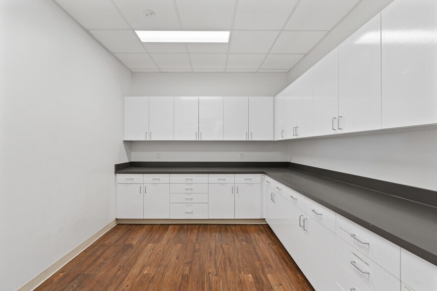 More Photos Of 1403-1405 W 2200 S, Salt Lake City Office For Lease