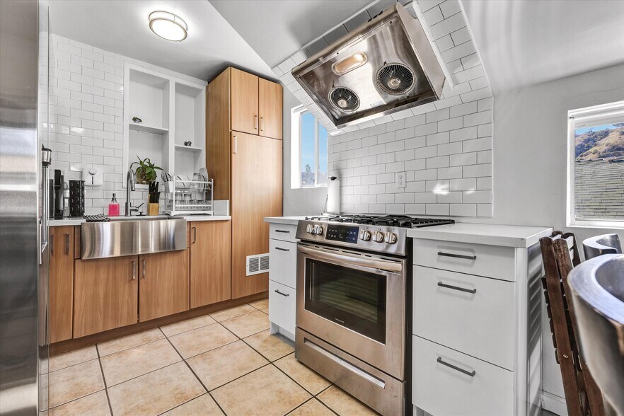 More Photos Of 2405 Meadowvale Ave, Los Angeles Multifamily For Sale