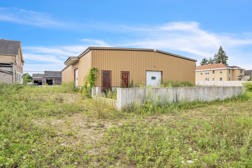 More Photos Of 745 East St, Pittsfield Warehouse For Sale