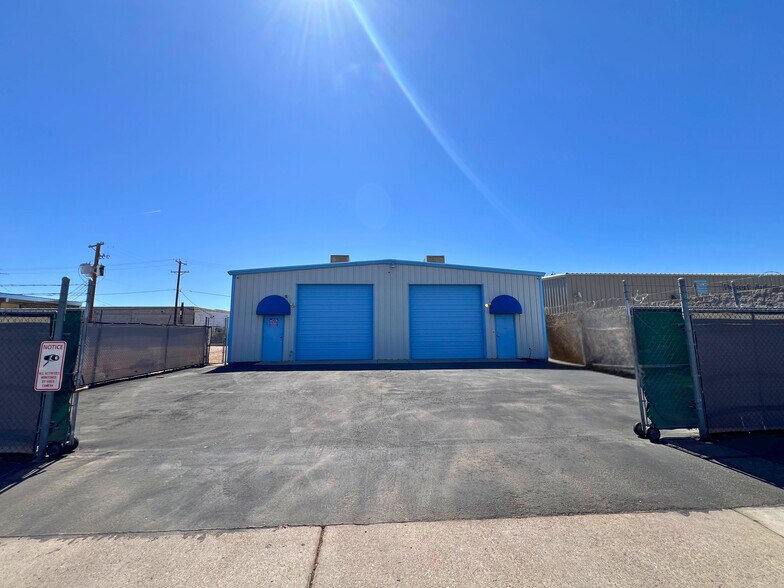 Primary Photo Of 4301 E Magnolia St, Phoenix Distribution For Sale