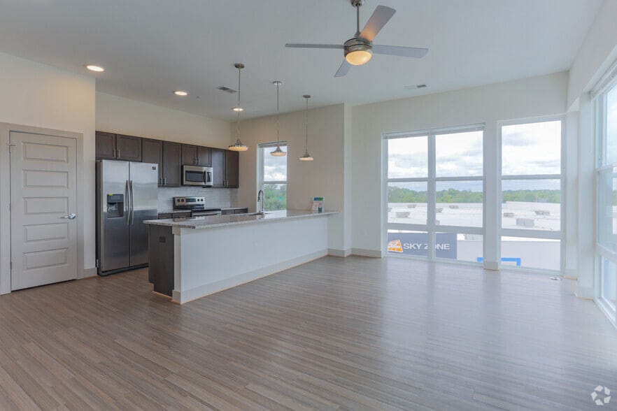 More Photos Of 1850 Merchant Ln, Hampton Apartments For Sale