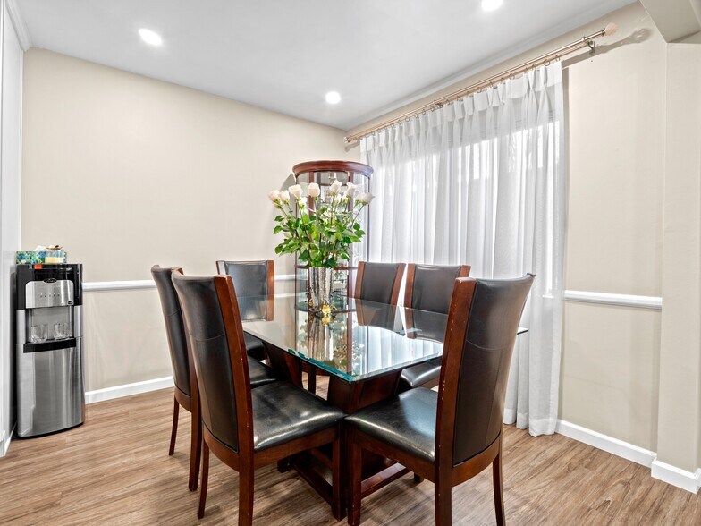 More Photos Of 350 W Wilson Ave, Glendale Apartments For Sale