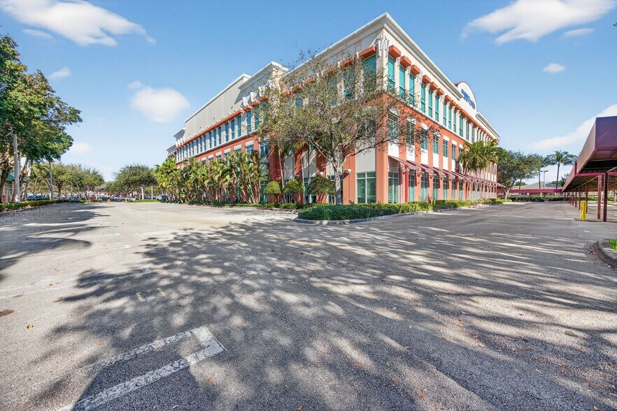 More Photos Of 8501 SW 124th Ave, Miami Medical For Sale