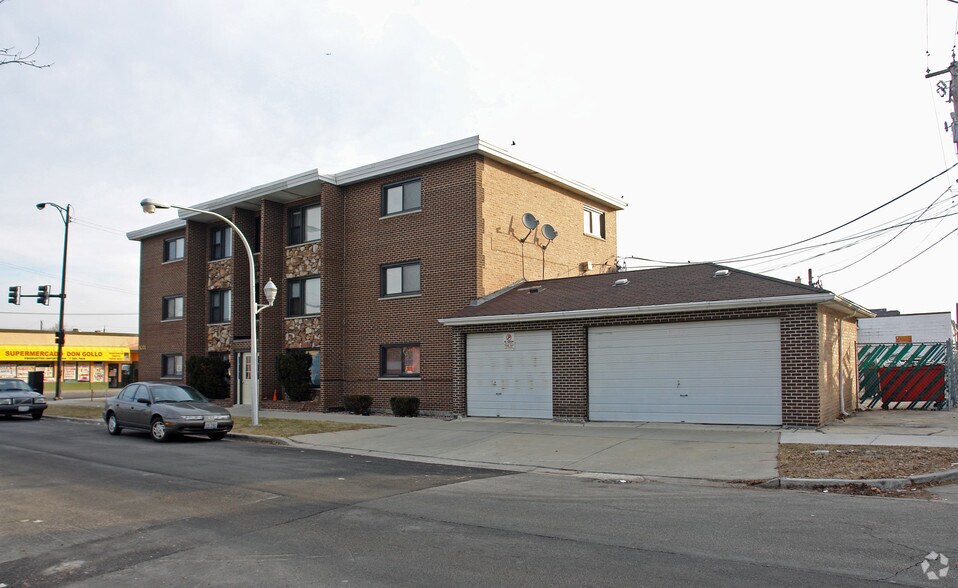 More Photos Of , Chicago Multifamily For Sale