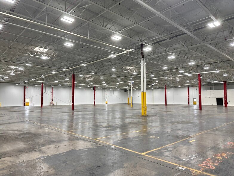 More Photos Of 9201 Wilmot Rd, Pleasant Prairie Warehouse For Lease