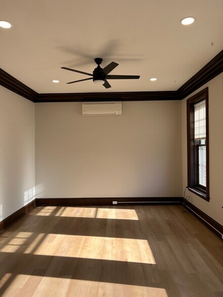 More Photos Of 125 N George St, York Storefront Retail Residential For Lease