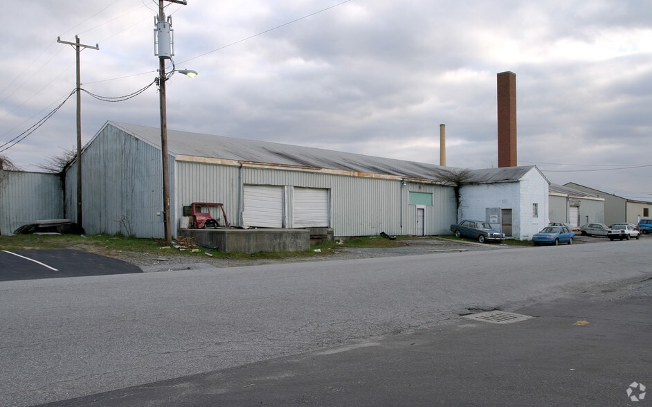 More Photos Of 844 N Raleigh St, Greensboro Warehouse For Lease