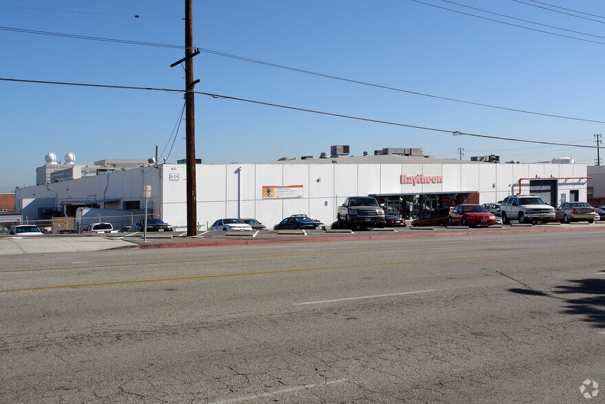 More Photos Of 1917-1921 E Mariposa Ave, El Segundo Warehouse For Lease