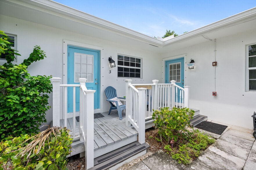 More Photos Of 2502 Tamarind Dr, Hutchinson Island Hotel For Sale