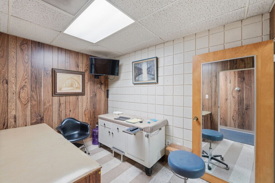 More Photos Of 2268 Long Beach Blvd, Long Beach Medical For Sale