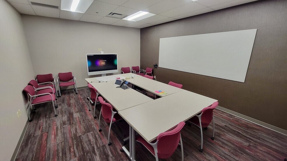 More Photos Of 900 42nd St S, Fargo Office For Sale