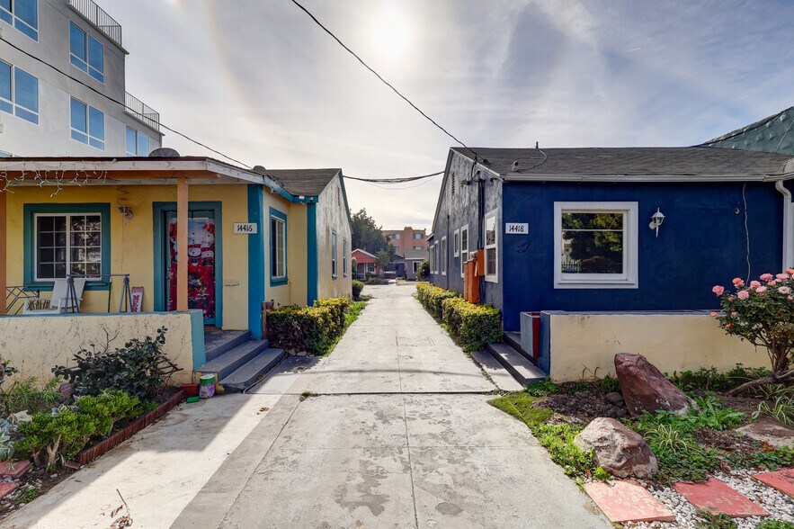 More Photos Of ,  Unknown For Sale