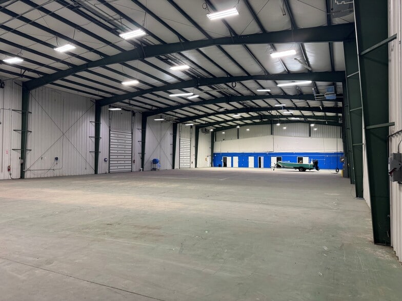 More Photos Of 1640 Mason Ave, Daytona Beach Warehouse For Lease