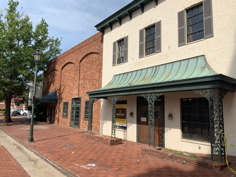 More Photos Of 15 7th St, Augusta Restaurant For Sale