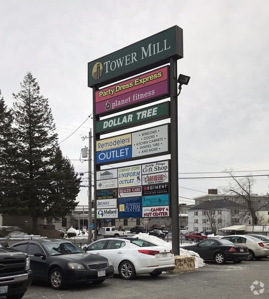 More Photos Of 657 Quarry St, Fall River Freestanding For Lease