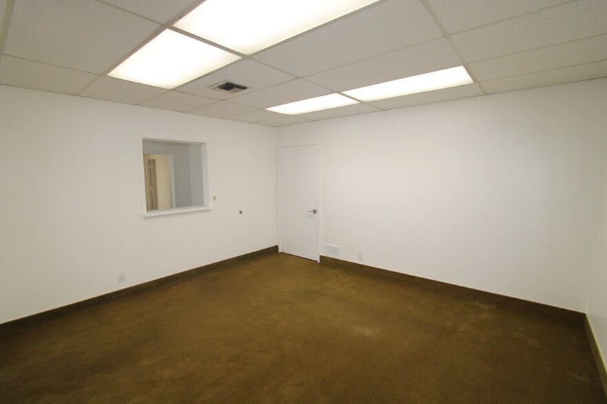 More Photos Of 1911 W Glenoaks Blvd, Glendale Medical For Lease
